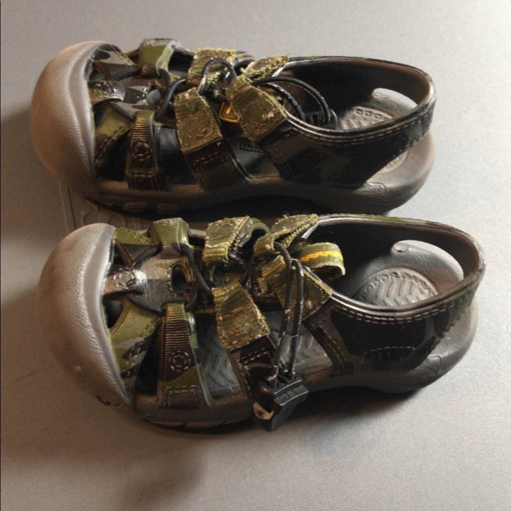 Keen Toddler size 6 sandals